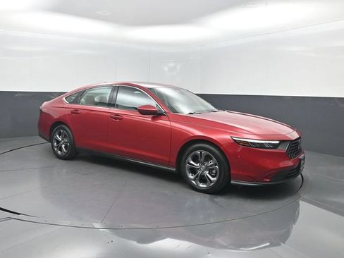Used 2023 Honda Accord EX image 33