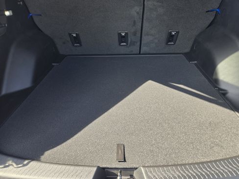 New 2025 Chevrolet Equinox EV RS image 23