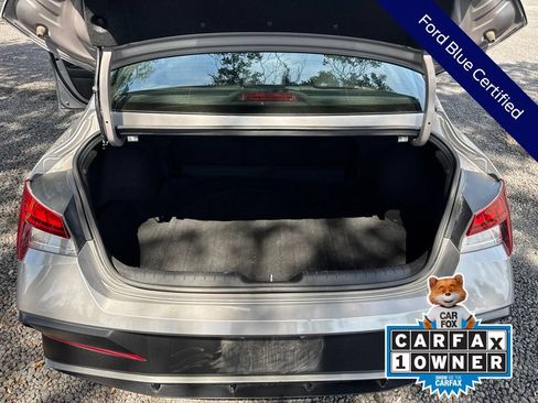 Used 2025 Hyundai Elantra SEL FWD image 16