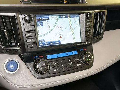 Used 2016 Toyota RAV4 Limited image 25