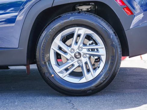 New 2026 Hyundai Tucson SE image 8