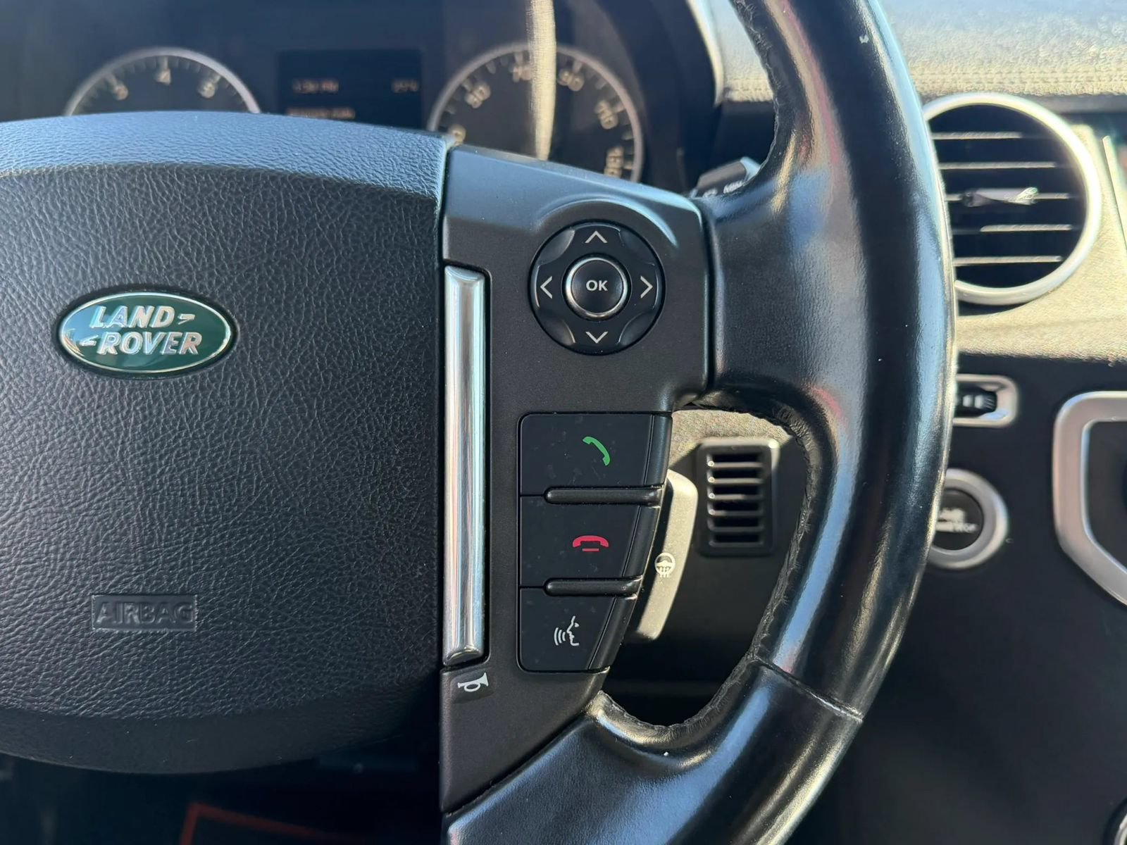 Used 2012 Land Rover LR4 HSE LUX w/ Luxury Pkg AWD/4WD image 27
