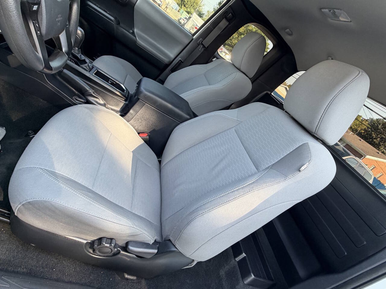 Used 2019 Toyota Tacoma SR RWD image 16