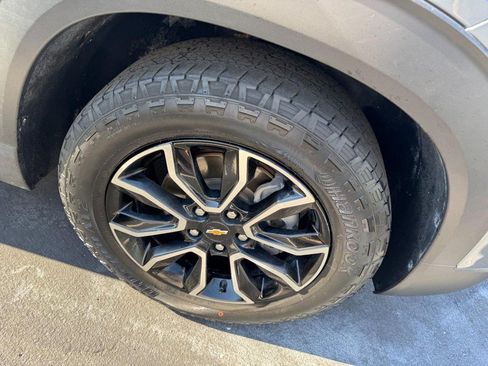 Used 2021 Chevrolet TrailBlazer ACTIV w/ Sun and Liftgate Package FWD image 4
