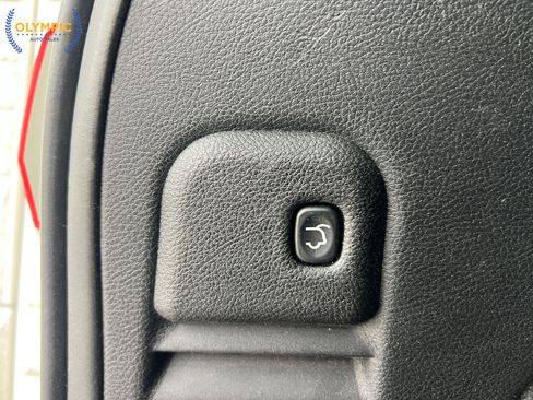 Used 2015 Jeep Grand Cherokee Overland RWD image 39