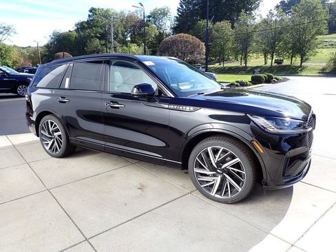 New 2025 Lincoln Aviator Black Label w/ Jet Appearance Package image 7
