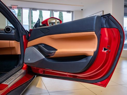 Used 2022 Ferrari Portofino M image 25