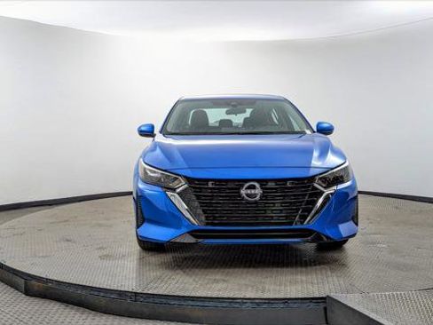 Used 2025 Nissan Sentra SV image 12