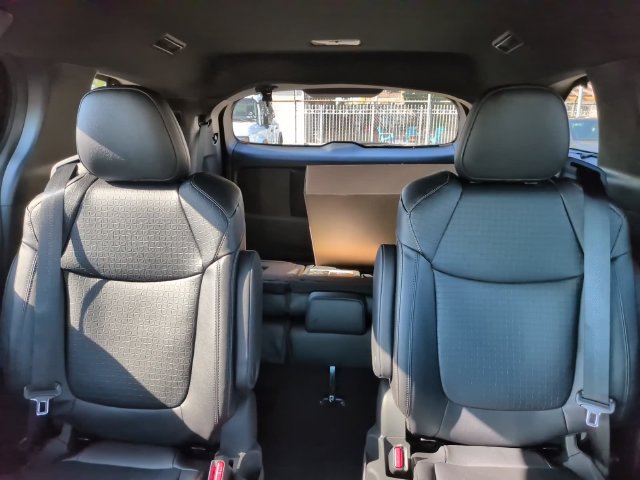 Used 2026 Toyota Sienna XLE Woodland Edition AWD/4WD image 23