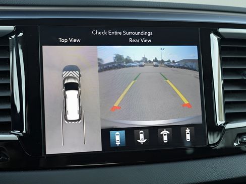Used 2018 Chrysler Pacifica Touring-L w/ Advanced Safetytec Group FWD image 41