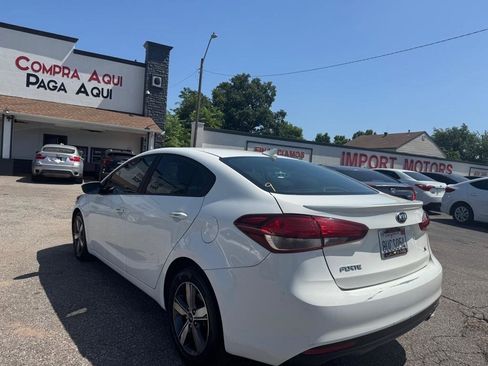 Used 2018 Kia Forte S w/ S Technology Plus Package FWD image 4