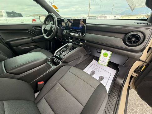 Used 2024 Chevrolet Colorado Trail Boss w/ Technology Package image 30