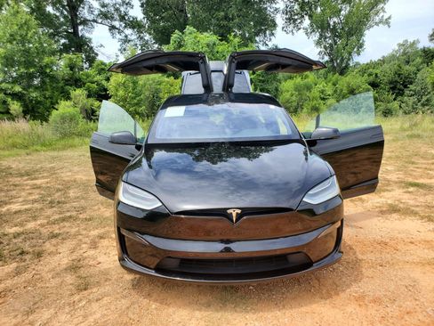 Used 2022 Tesla Model X Plaid AWD/4WD image 15