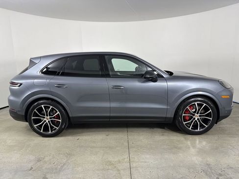 New 2026 Porsche Cayenne S AWD/4WD image 8