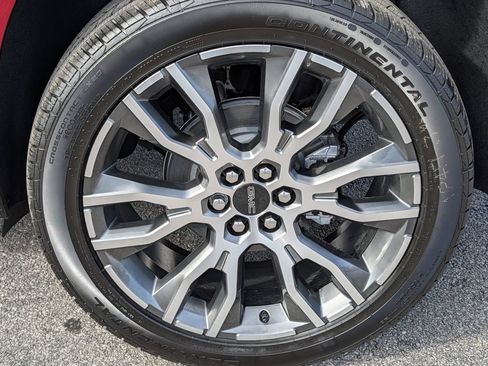 New 2026 GMC Acadia Denali Ultimate w/ LPO, Floor Liner Package AWD/4WD image 10