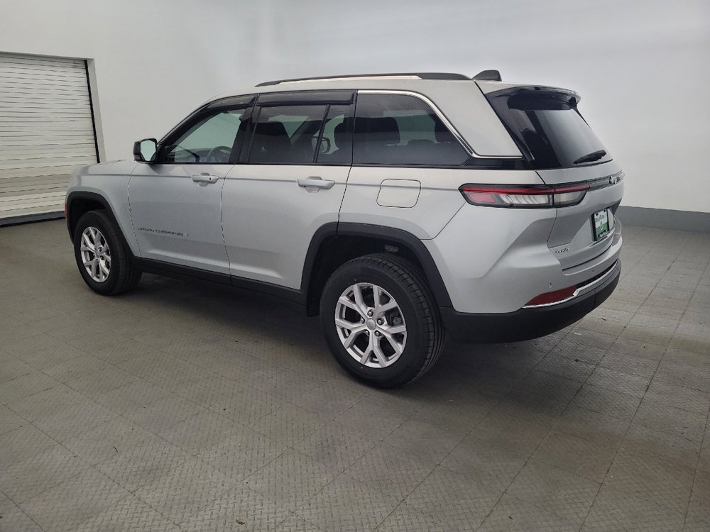 Used 2022 Jeep Grand Cherokee Limited AWD/4WD image 3