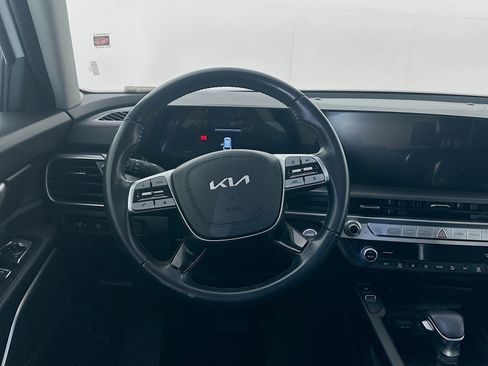 Used 2025 Kia Telluride S AWD/4WD image 18