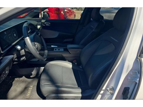 Used 2024 Hyundai Ioniq 6 Limited image 5