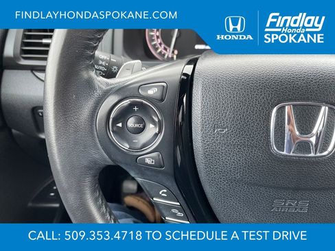 Used 2018 Honda Pilot Touring image 17