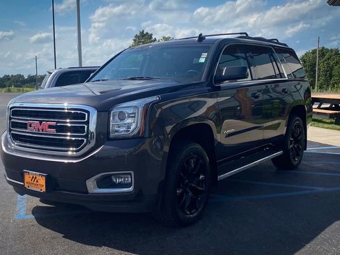 Used 2016 GMC Yukon SLT w/ Open Road Package AWD/4WD image 8