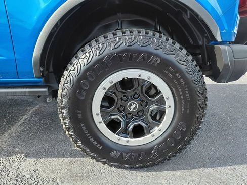 Used 2023 Ford Bronco Black Diamond w/ Sasquatch Package AWD/4WD image 9