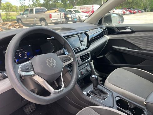 Used 2022 Volkswagen Taos S FWD image 9