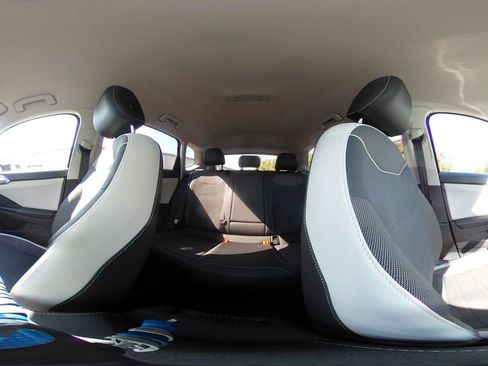 Used 2025 Volkswagen Taos SE image 42