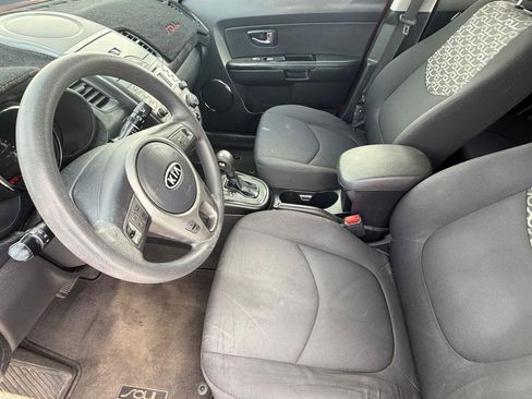 Used 2011 Kia Soul + image 5