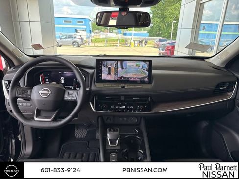 New 2025 Nissan Rogue Platinum w/ Tech Package image 19