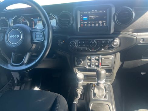 Used 2021 Jeep Wrangler Unlimited Sport AWD/4WD image 11