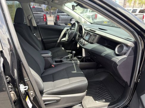 Used 2017 Toyota RAV4 LE w/ Carpet Mat Package AWD/4WD image 10