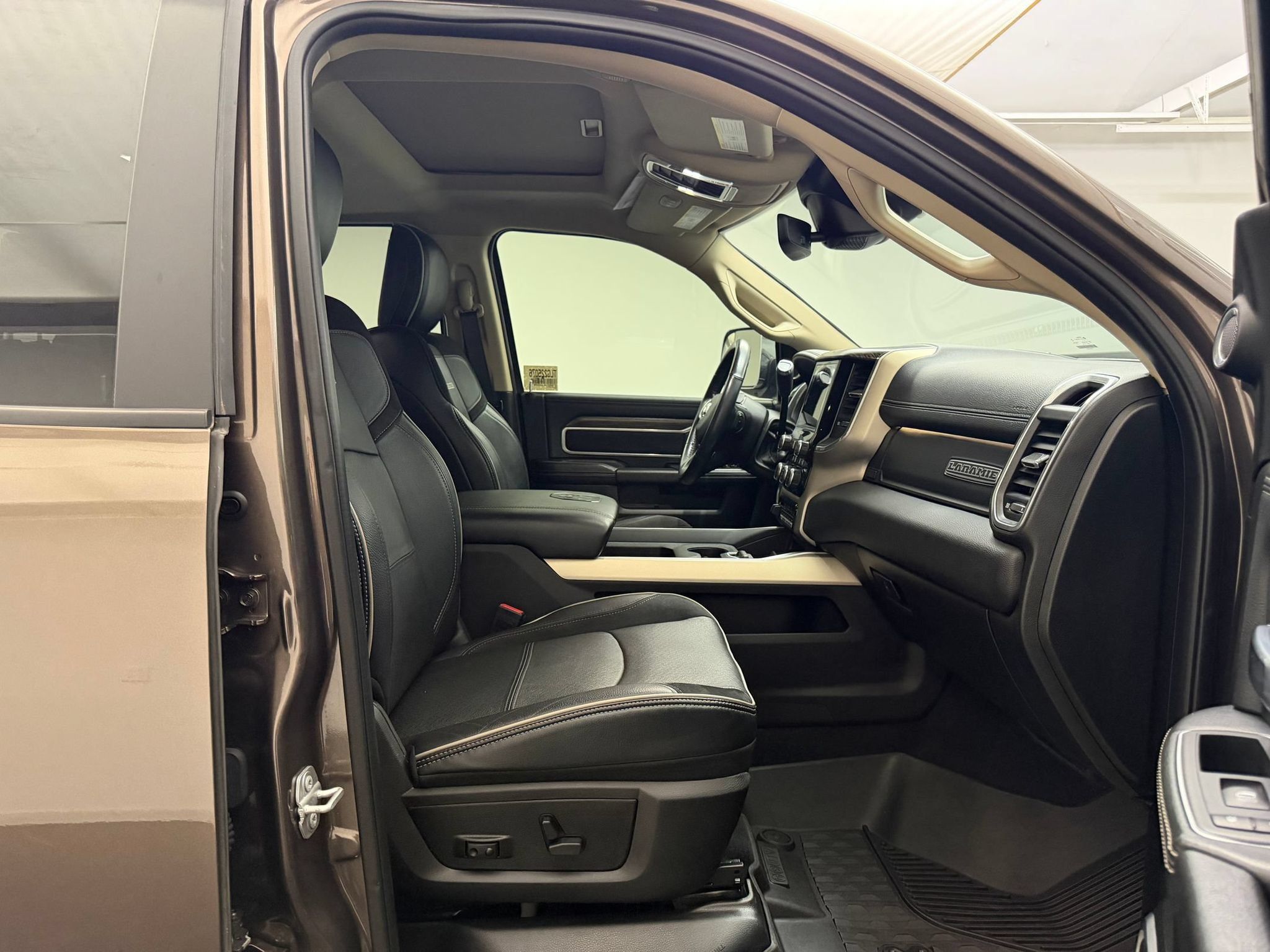 Used 2020 RAM 2500 Laramie AWD/4WD image 25