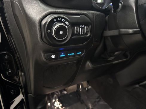 Used 2021 Jeep Wrangler Unlimited Sahara w/ Dual Top Group image 12