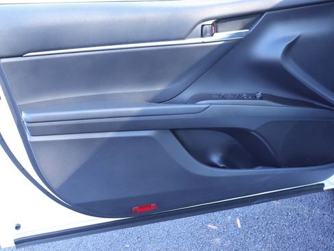 Used 2023 Toyota Camry SE image 10