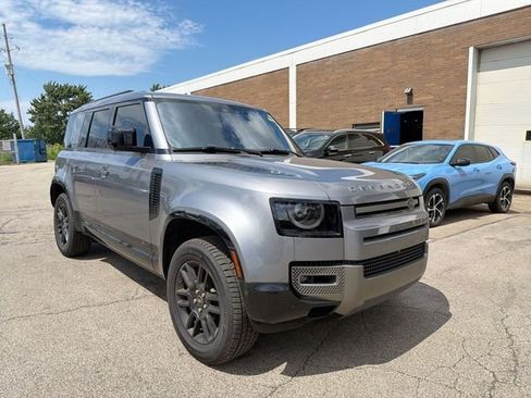 Used 2021 Land Rover Defender 110 X-Dynamic SE AWD/4WD image 11