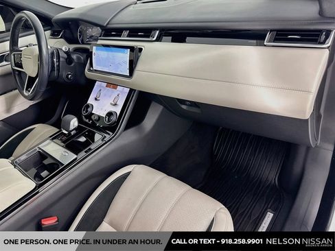 Used 2022 Land Rover Range Rover Velar R-Dynamic S AWD/4WD image 31