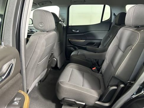 Used 2023 GMC Acadia SLE FWD image 26