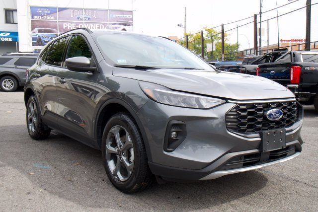 Used 2025 Ford Escape ST-Line Select AWD/4WD 360° Tour