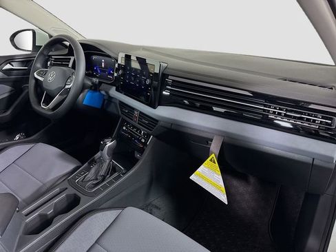 New 2026 Volkswagen Jetta SE image 29