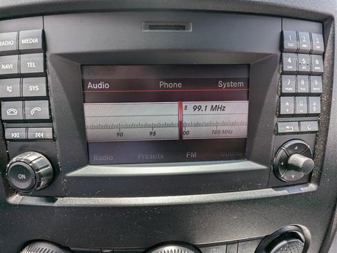 Used 2014 Freightliner Sprinter 3500 image 36