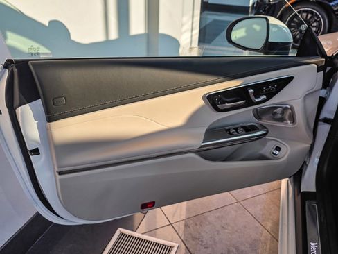 New 2026 Mercedes-Benz CLE 300 4MATIC Cabriolet image 18