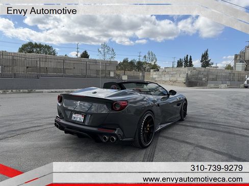Used 2020 Ferrari Portofino image 12