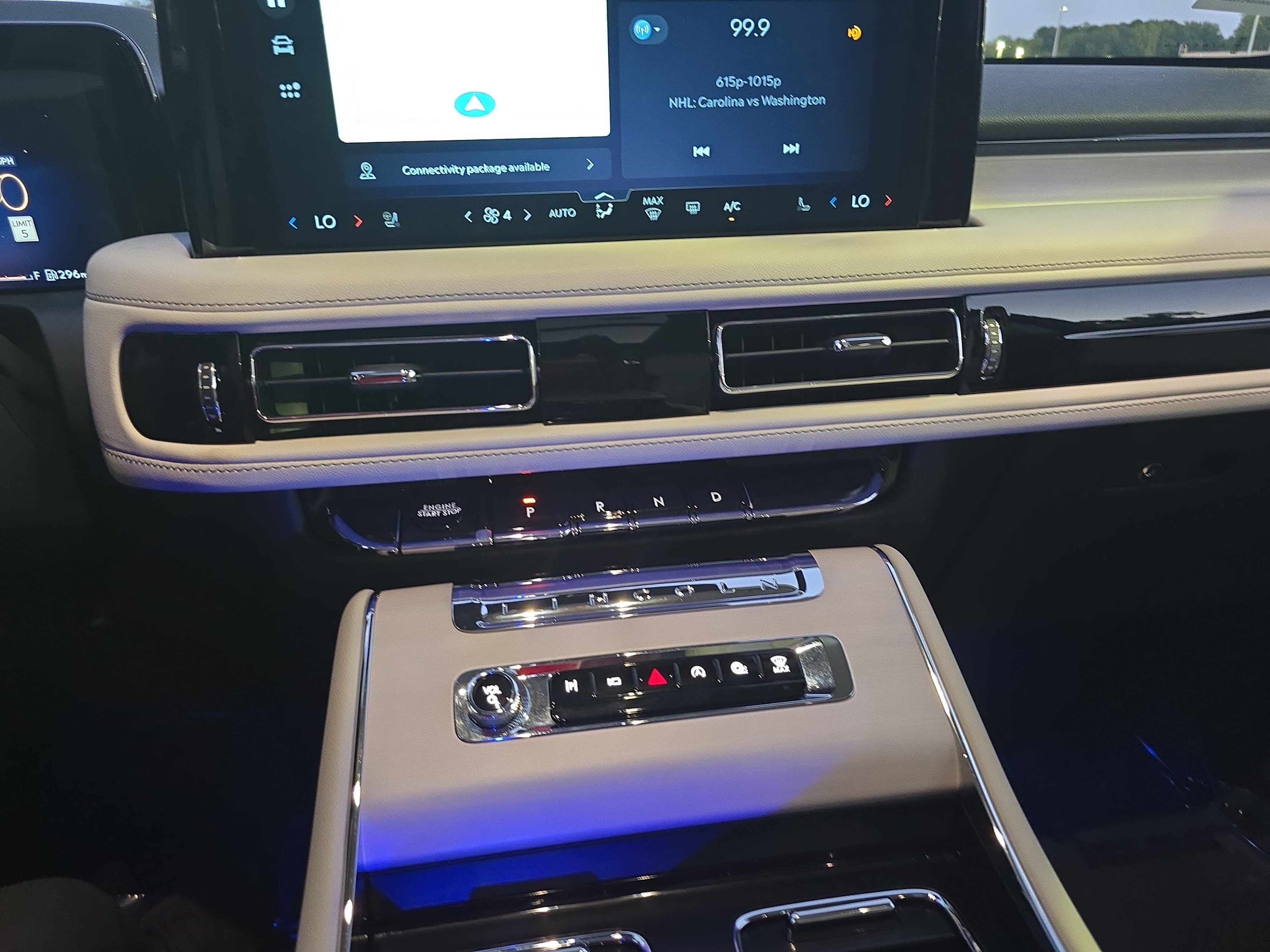 Used 2026 Lincoln Aviator Reserve w/ Luxury Package RWD image 22