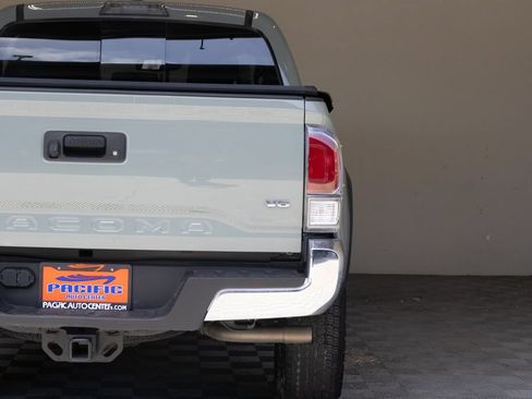 Used 2023 Toyota Tacoma TRD Off-Road AWD/4WD image 12