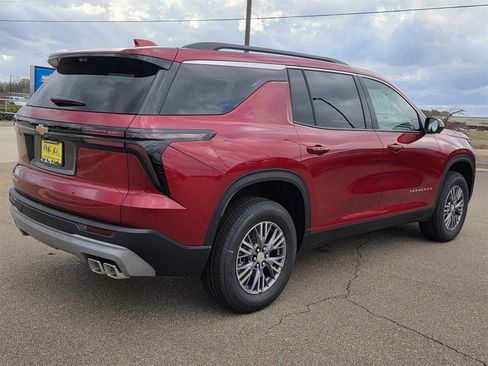 New 2026 Chevrolet Traverse LT w/ Driver Confidence Package image 7