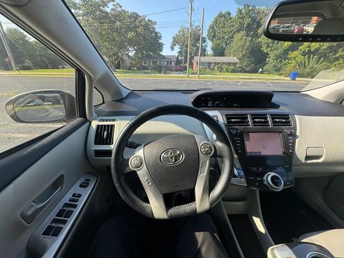 Used 2013 Toyota Prius V Five FWD image 26