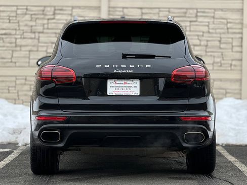 Used 2017 Porsche Cayenne Platinum Edition w/ Premium Package (PJV) image 7