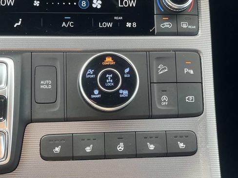 Certified 2025 Hyundai Palisade Calligraphy AWD/4WD image 40