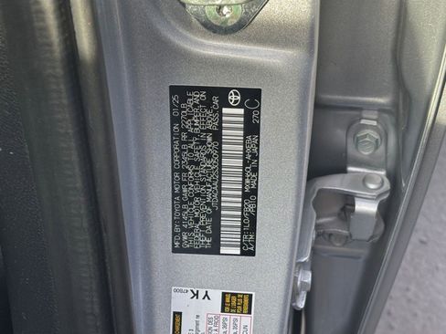 Used 2025 Toyota Prius LE image 24