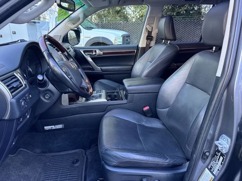 Used 2017 Lexus GX 460 Luxury image 8